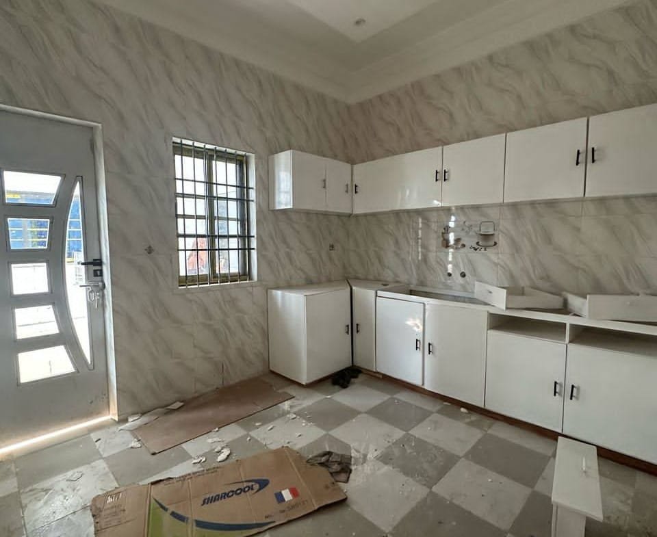 2 Chambres Salon à Louer à Fidjrossè Akogbato_5