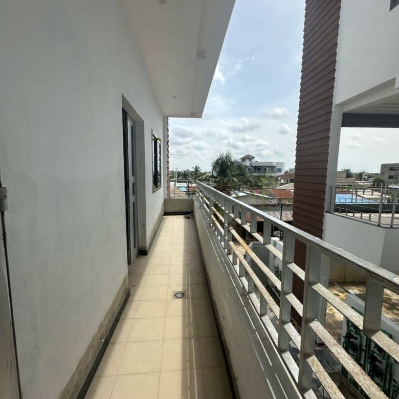 2 Chambres Salon à Louer à Fidjrossè Akogbato_9