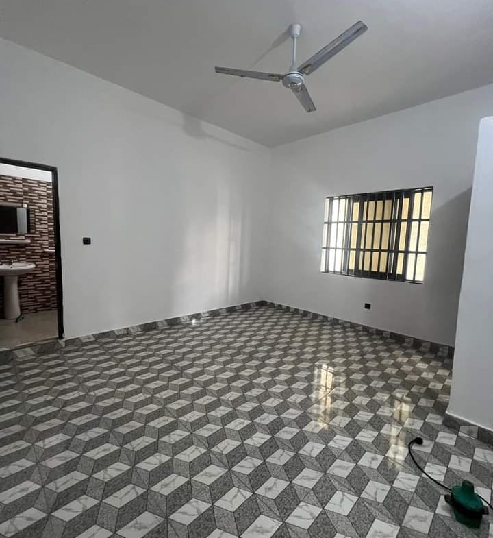 Appartement 2 Chambres Salon à Louer à Fidjrossè Plage_3