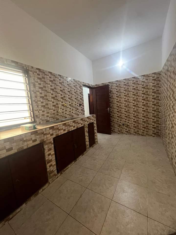 Appartement 2 Chambres Salon à Louer à Fidjrossè Plage_4