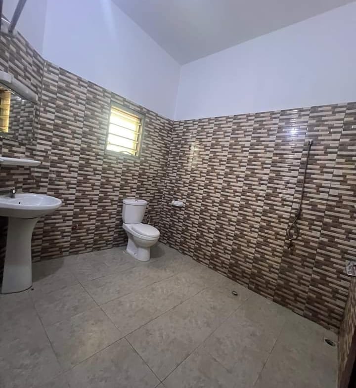 Appartement 2 Chambres Salon à Louer à Fidjrossè Plage_5