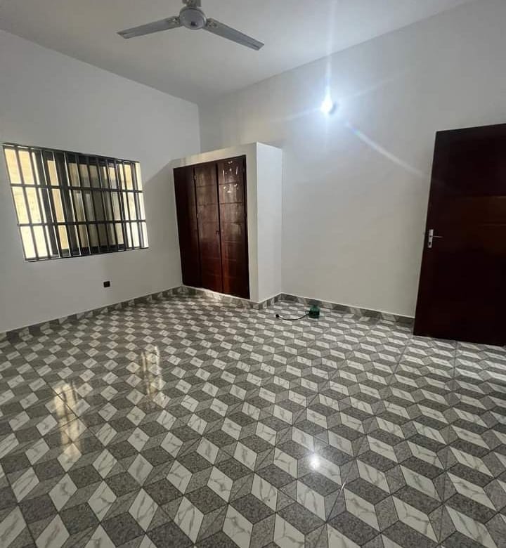 Appartement 2 Chambres Salon à Louer à Fidjrossè Plage_6