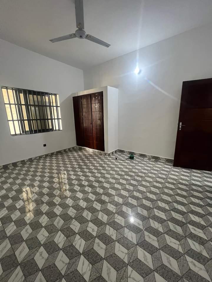 Appartement 2 Chambres Salon à Louer à Fidjrossè Plage_6