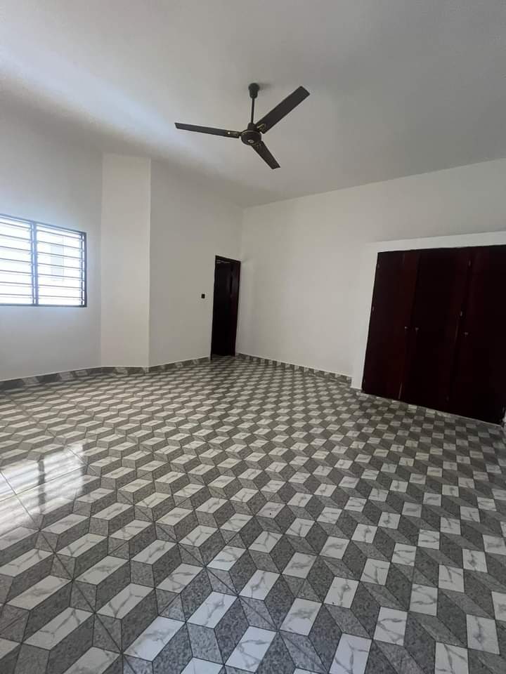 Appartement 2 Chambres Salon à Louer à Fidjrossè Plage_9