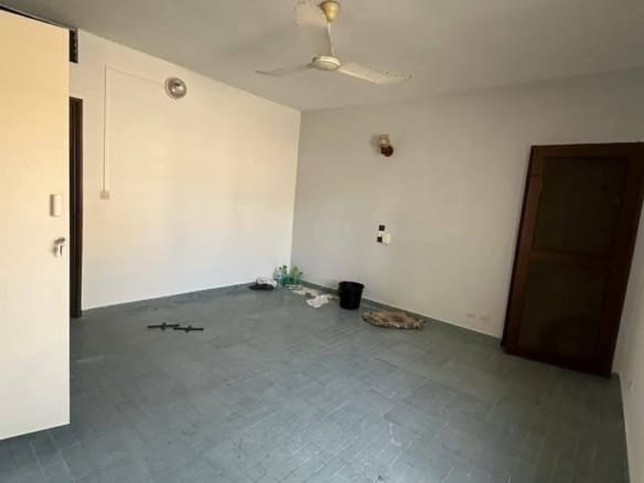 Appartement 4 chambres salon à louer à Fidjrossè_4