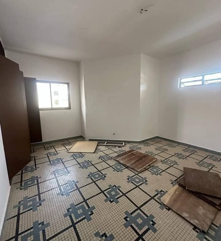 Appartement 4 chambres salon à louer à Fidjrossè_5