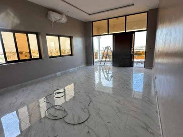 Appartement 5 chambres salon à louer à Fidjrossè_2