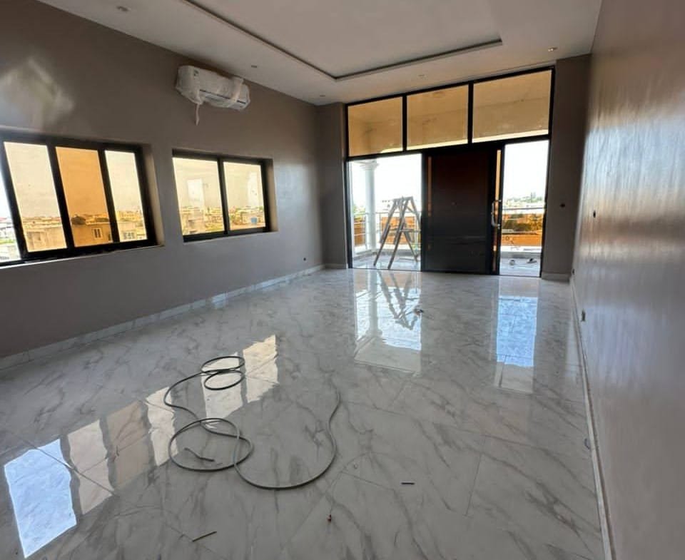 Appartement 5 chambres salon à louer à Fidjrossè_2