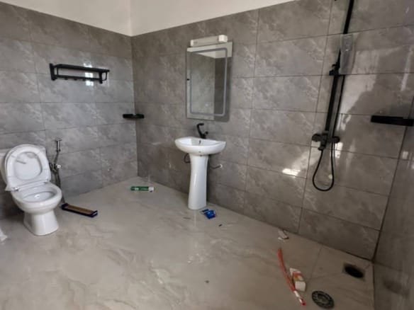 Appartement 5 chambres salon à louer à Fidjrossè_7