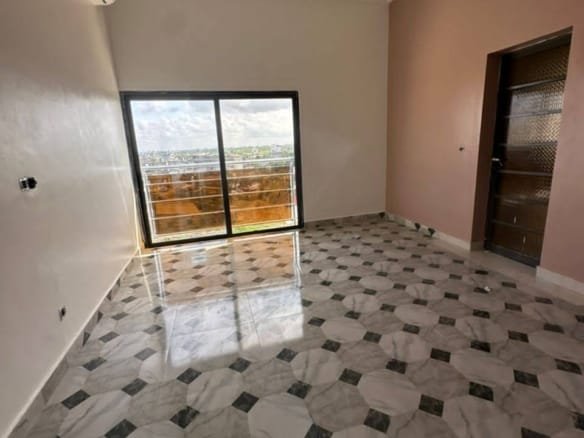 Appartement 5 chambres salon à louer à Fidjrossè_9