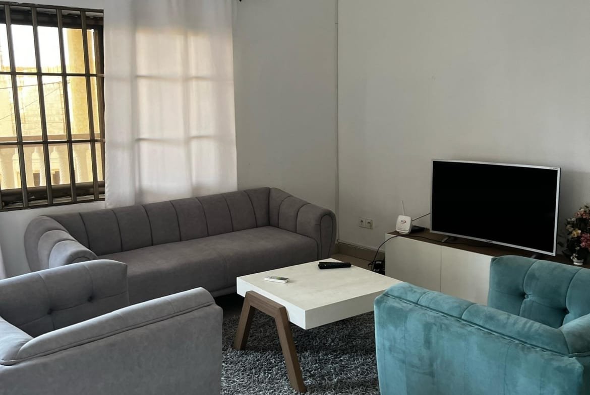 Appartement Meublé 2 Chambres à Louer à Fidjrossè