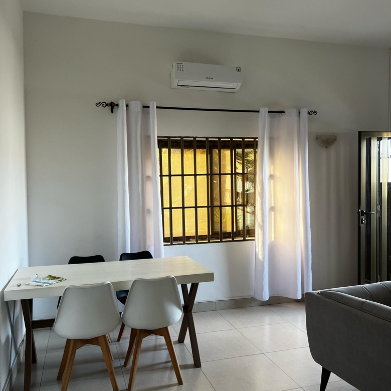 Appartement Meublé 2 Chambres à Louer à Fidjrossè