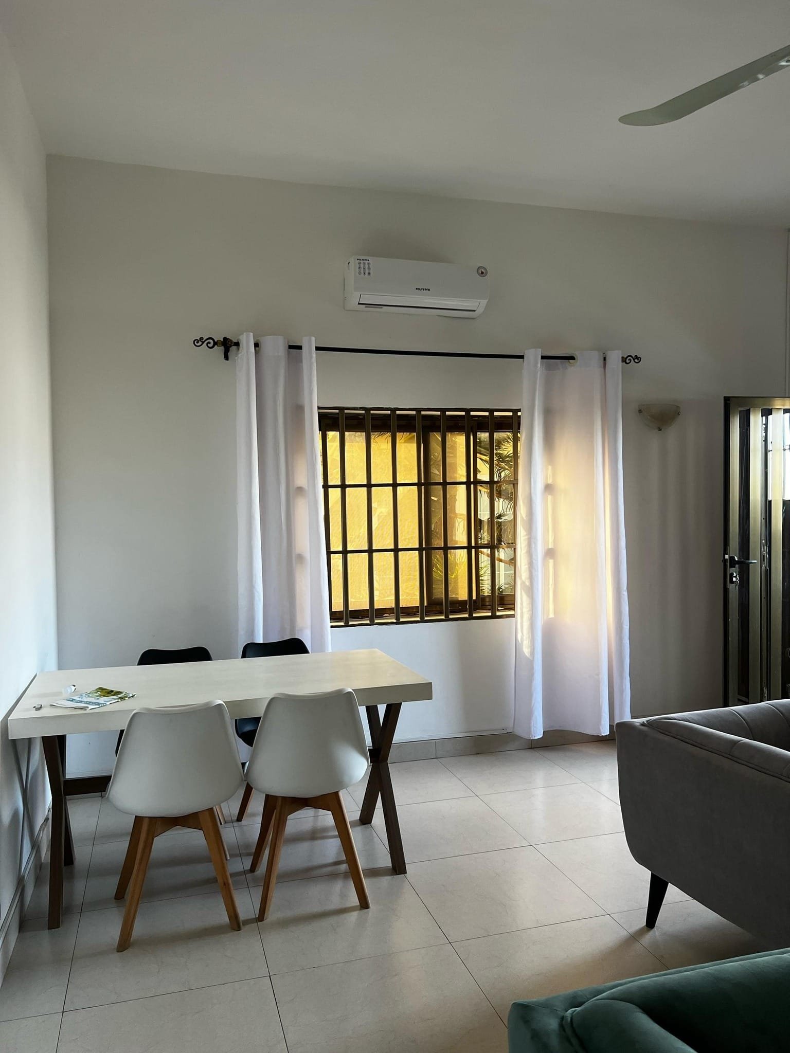 Appartement Meublé 2 Chambres à Louer à Fidjrossè