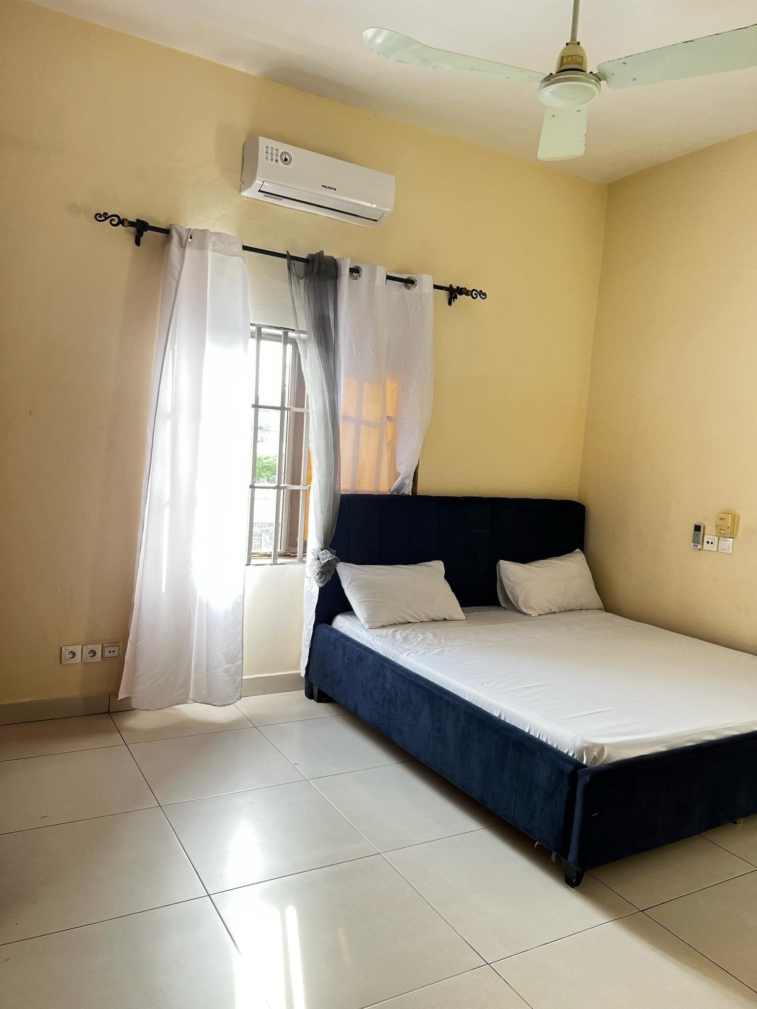 Appartement Meublé 2 Chambres à Louer à Fidjrossè