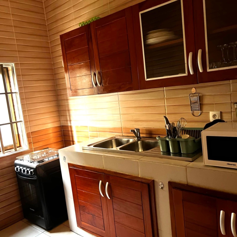 Appartement Meublé 2 Chambres à Louer à Fidjrossè