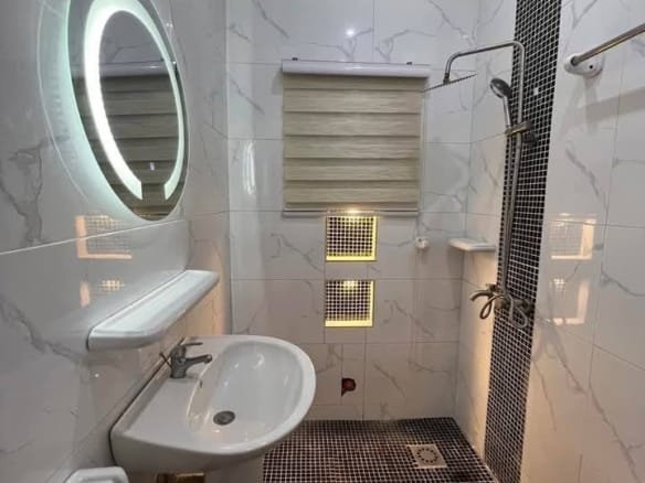 Appartement meublé 2 chambres à louer à Fidjrossè Plage_14