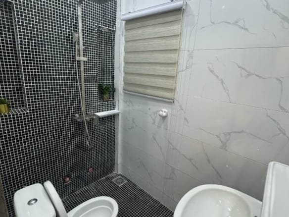 Appartement meublé 2 chambres à louer à Fidjrossè Plage_16