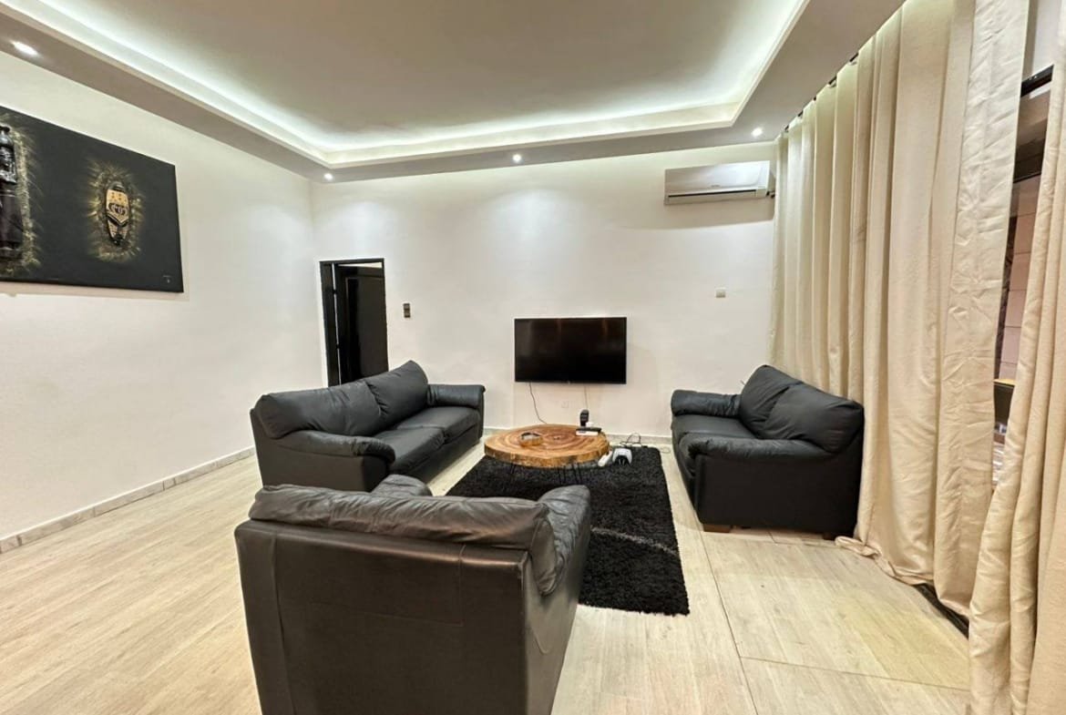 Appartement meublé avec jacuzzi à louer à Fidjrossè_11