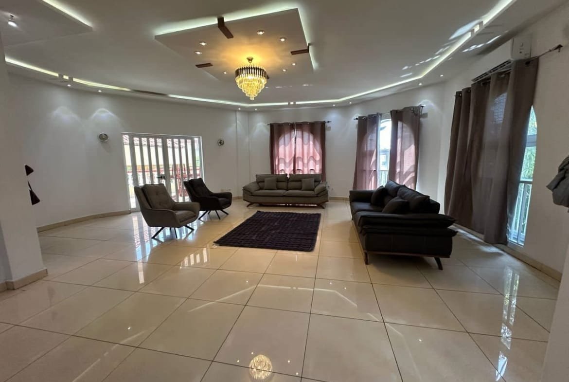 Appartement meublé avec piscine privée à louer à Cotonou Haie Vive