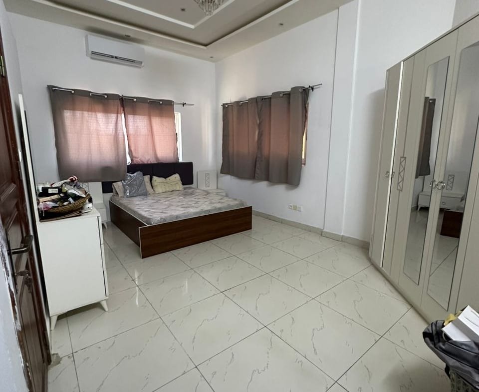 Appartement meublé avec piscine Haie Vive - BENIN-IMMO