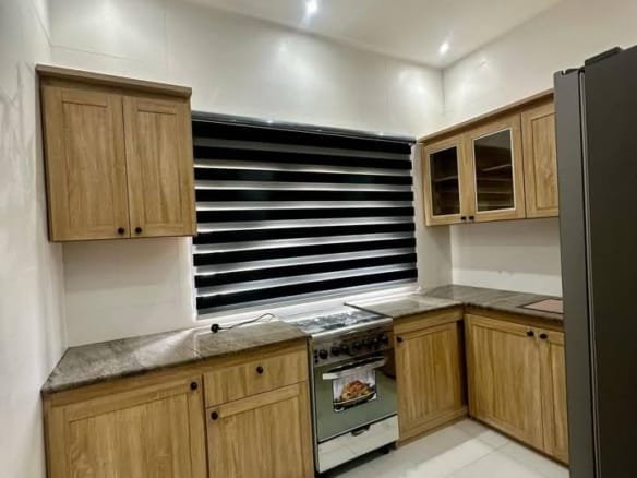 Appartements meublés de 3 pièces à louer à Fidjrossè_12