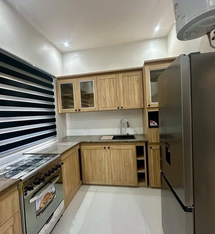Appartements meublés de 3 pièces à louer à Fidjrossè_6