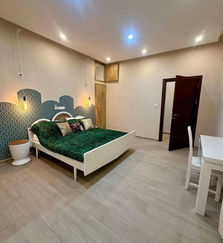 Bel Appartement Meublé à louer à Fidjrossè_10