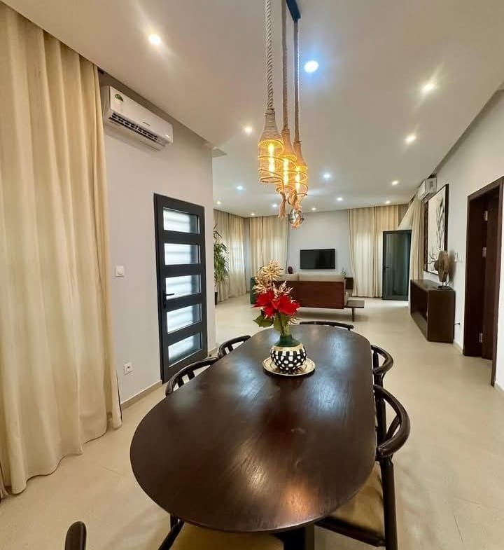 Bel Appartement Meublé à louer à Fidjrossè_16