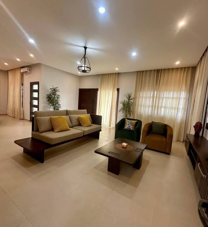 Bel Appartement Meublé à louer à Fidjrossè_2