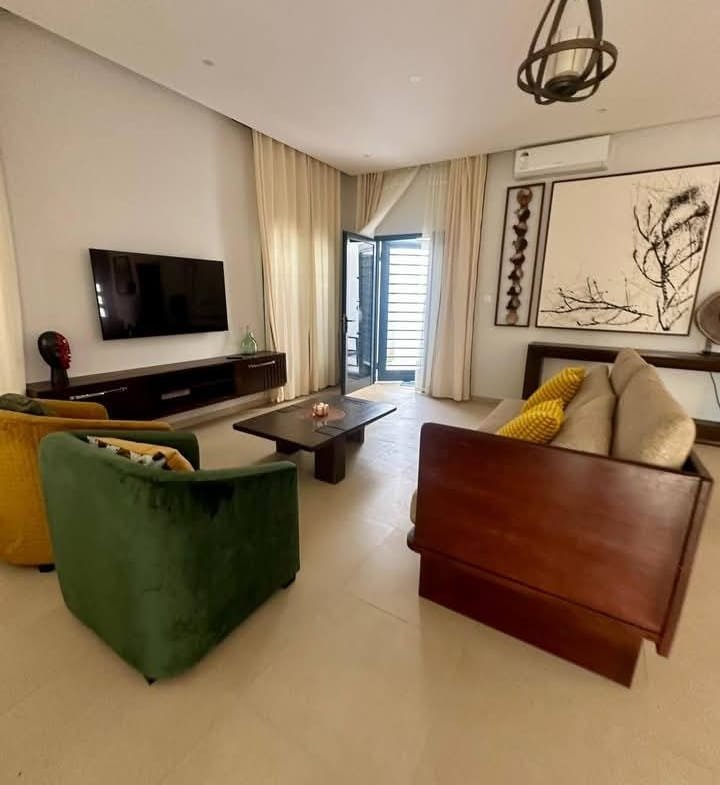 Bel Appartement Meublé à louer à Fidjrossè_4
