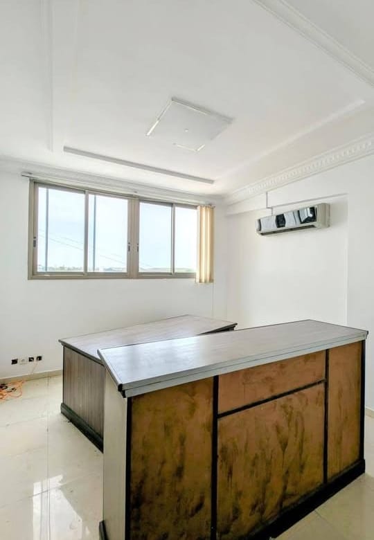 Bureau de standing à louer à GANHITO_9