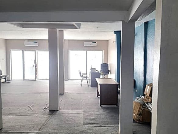 Hall professionnel à louer à Cadjehoun_6