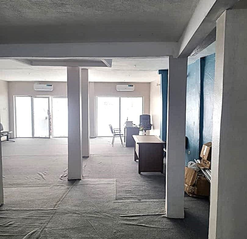 Hall professionnel à louer à Cadjehoun_6
