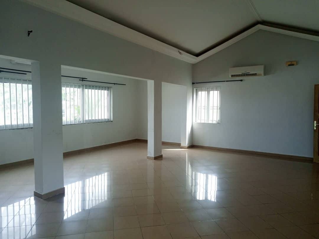 Location Villa 5 chambres avec jardin à Les Cocotiers_4