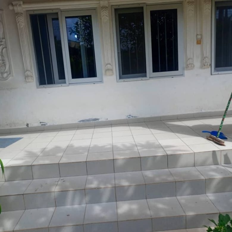 Location Villa 5 chambres avec jardin à Les Cocotiers_5