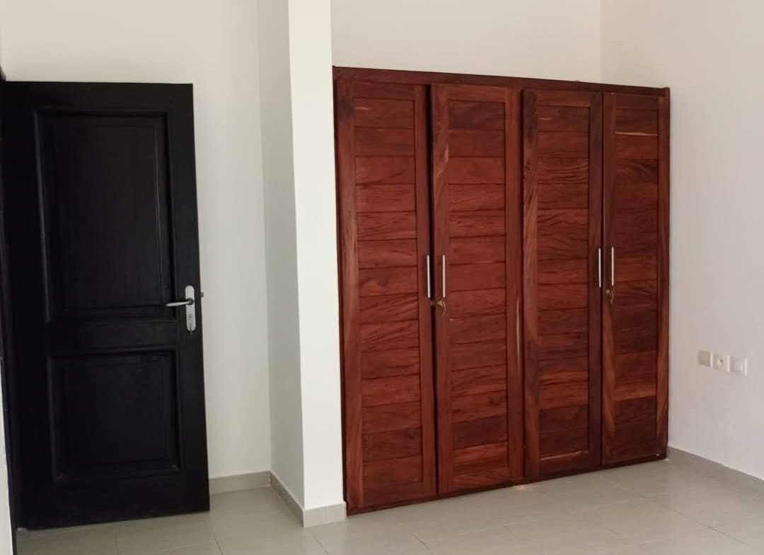 Location appartement 3 chambres salon à Akpakpa_2