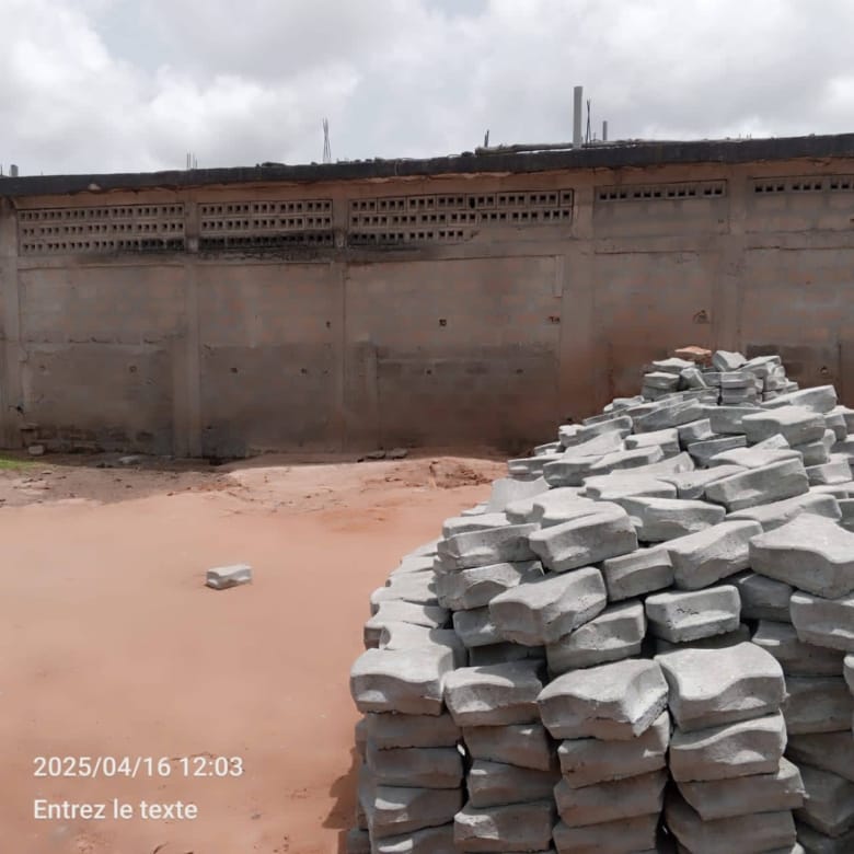 Parcelle bâtie avec Titre Foncier à vendre à Adjaha – Cotonou - BENIN-IMMO