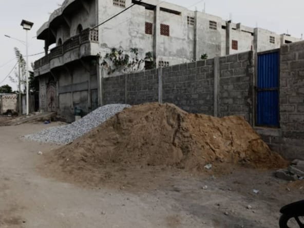Parcelle clôturée à vendre à Fidjrossè Kpota Akogbato