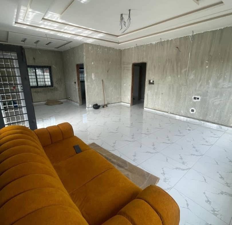Villa 2 Chambres + Boutique à Vendre à Calavi Zogbadjè_3