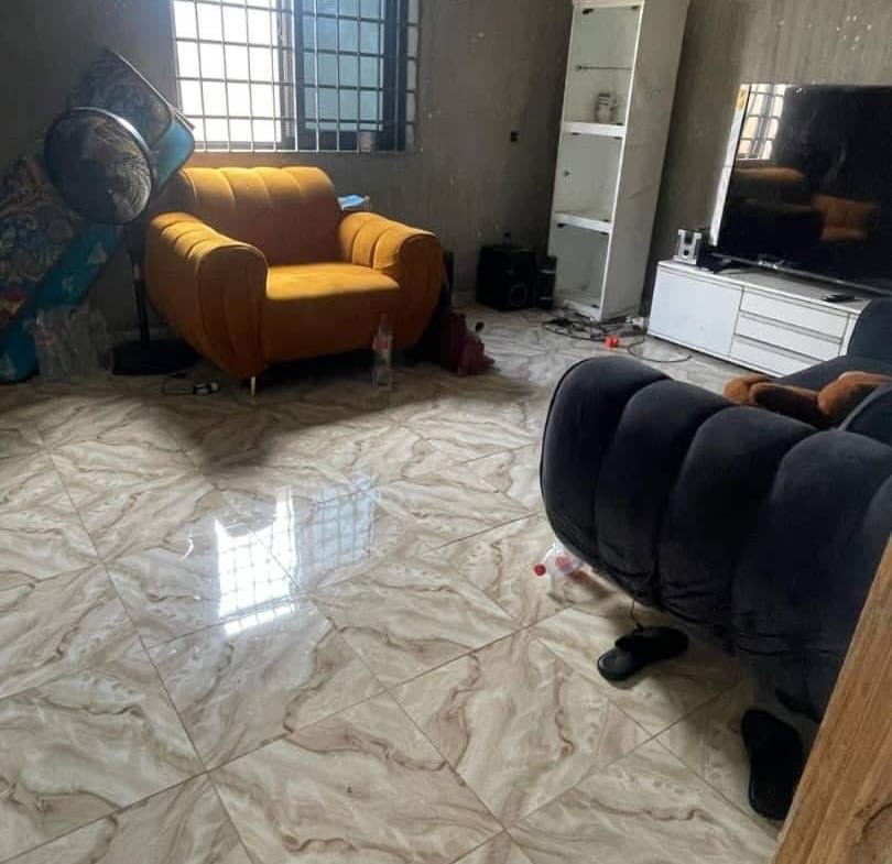 Villa 2 Chambres + Boutique à Vendre à Calavi Zogbadjè_5