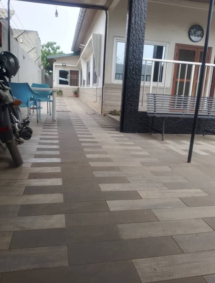 Villa 3 chambres à vendre à Calavi Zoundja-Kpèvi_2
