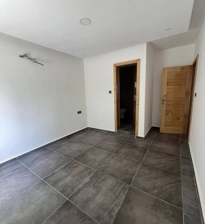 Villa Duplex 3 Chambres avec Jardin à Louer à Fidjrossè Plage - BENIN-IMMO