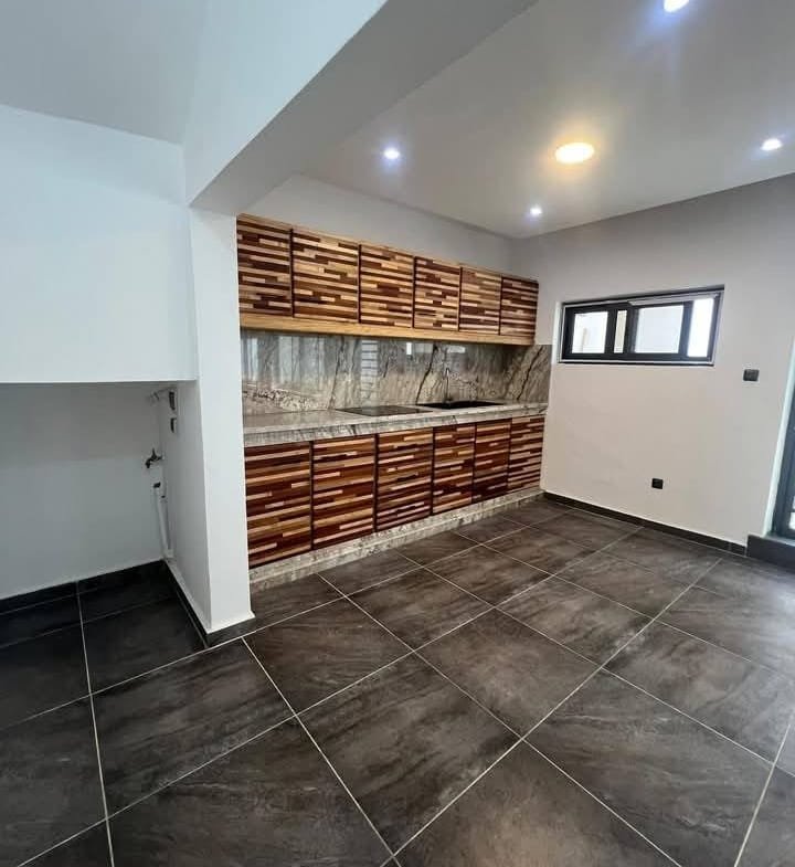 Villa Duplex 3 Chambres avec Jardin à Louer à Fidjrossè Plage - BENIN-IMMO