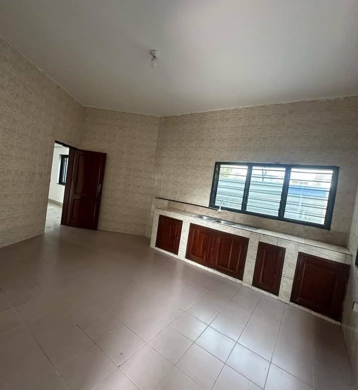 Villa Duplex 6 Chambres à Louer à Fidjrossè Plage - BENIN-IMMO