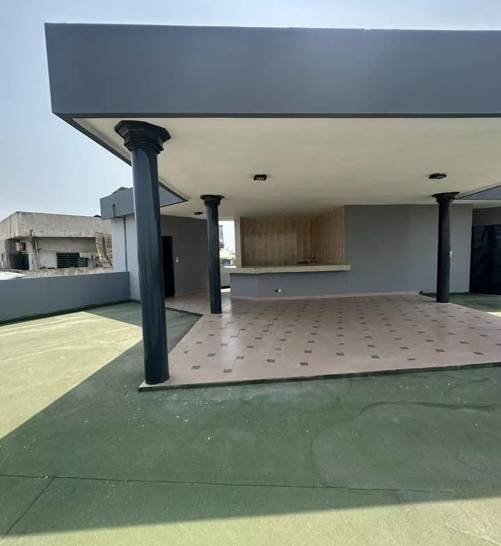 Villa Duplex 6 Chambres à Louer à Fidjrossè Plage - BENIN-IMMO