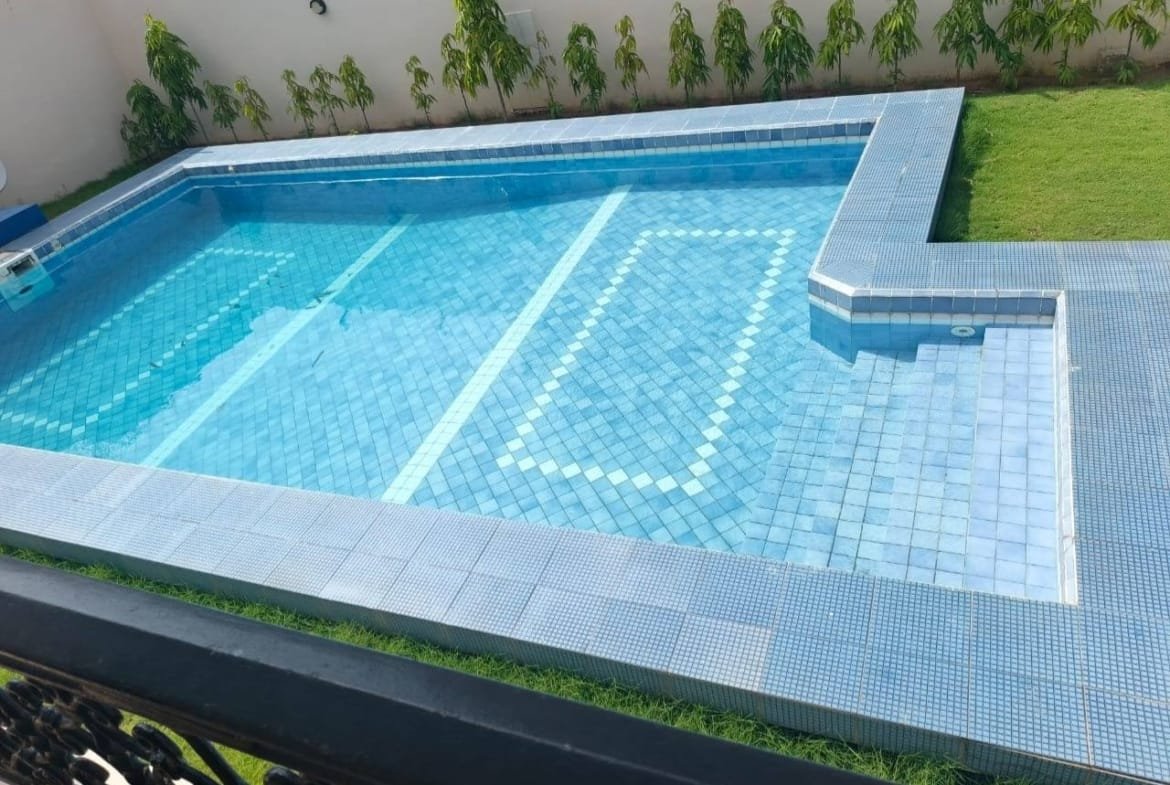 Villa Duplex de Luxe avec Piscine et Jardin à Louer