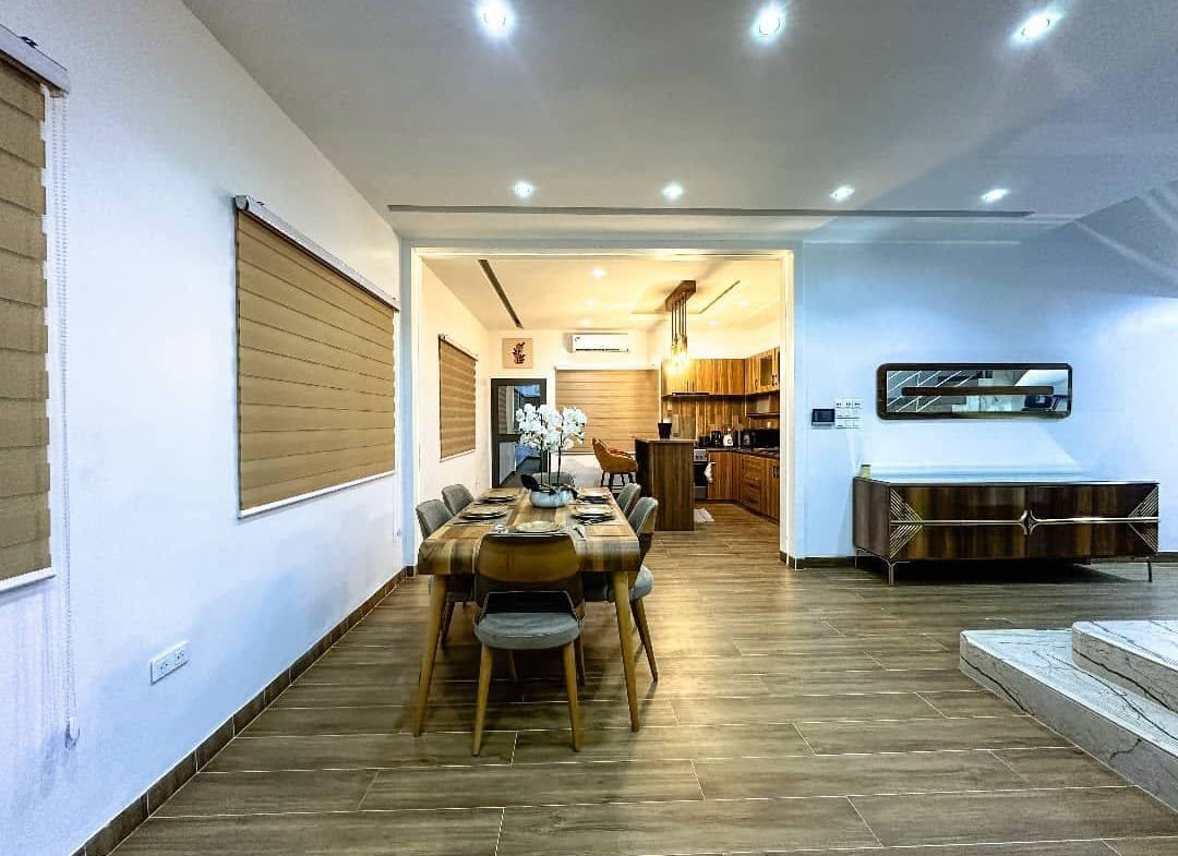 Villa Meublée 4 Chambres à Fidjrossè_6
