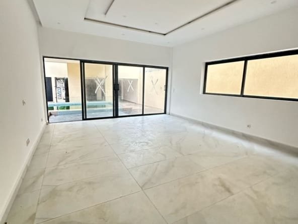Villa avec Piscine à Louer à Quartier Jack