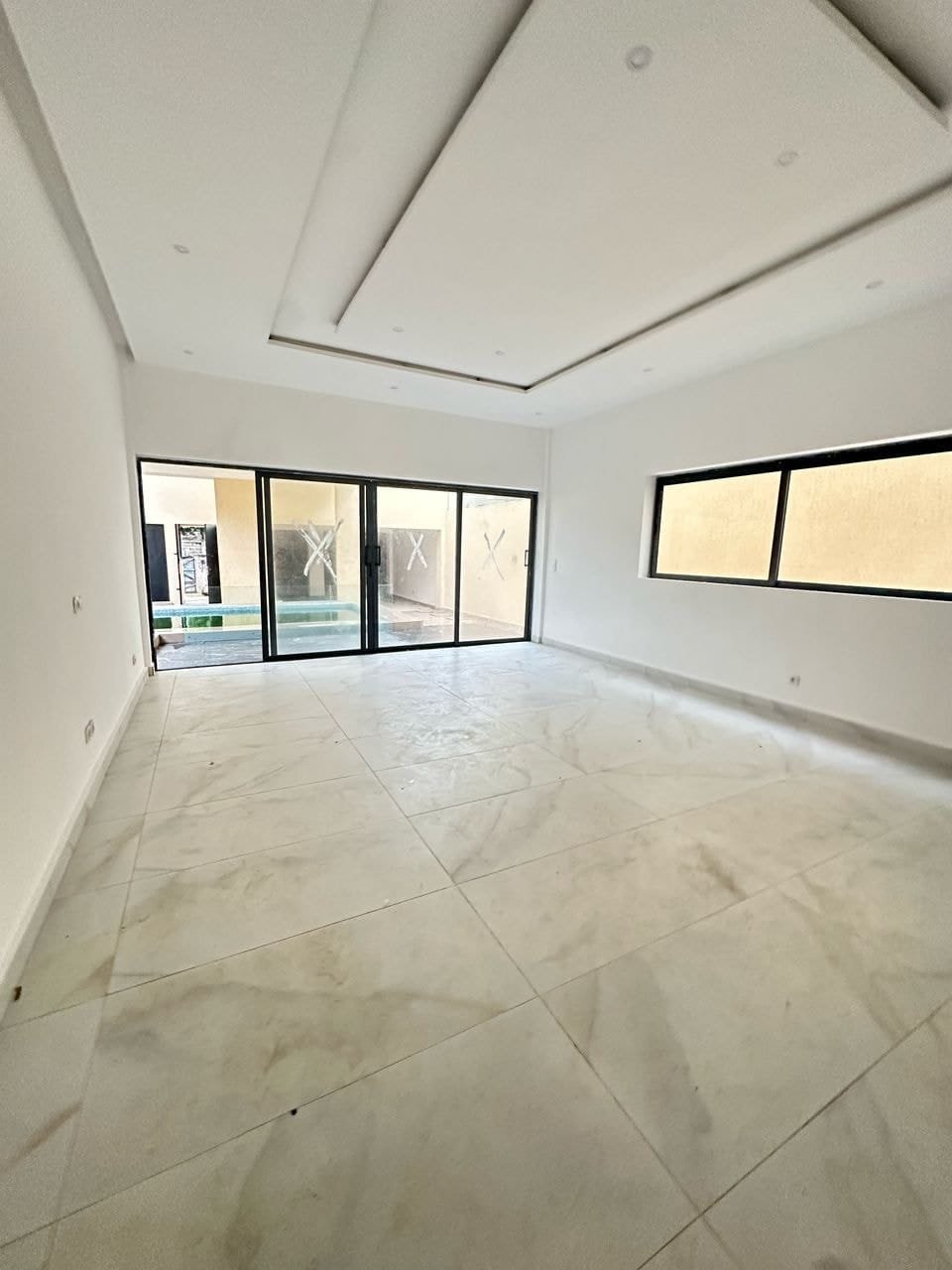 Villa avec Piscine à Louer à Quartier Jack