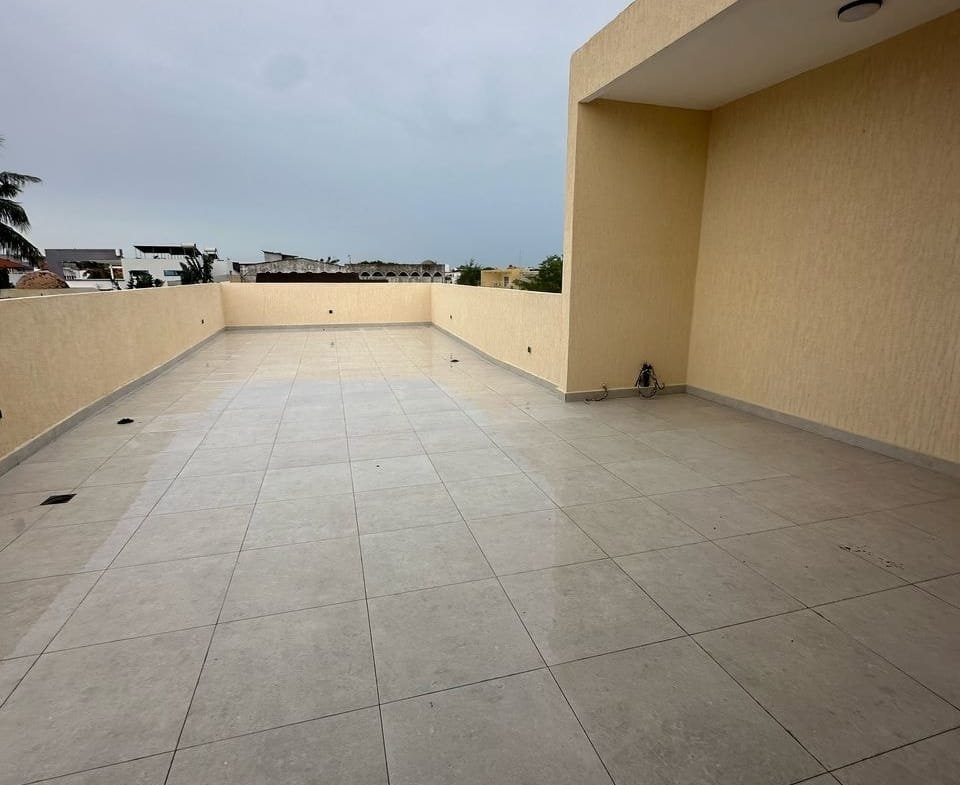 Villa avec Piscine à Louer à Quartier Jack - Cotonou - BENIN-IMMO